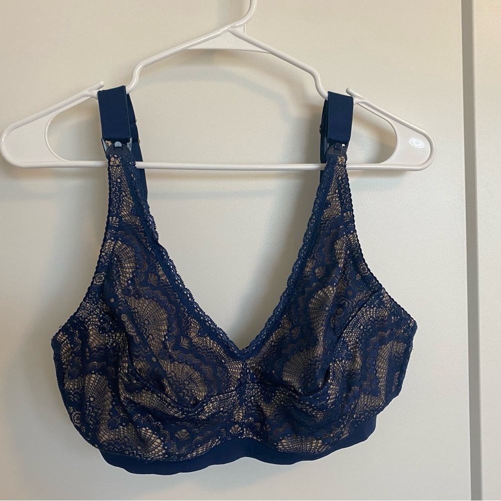 Ruby hands free pumping & nursing bra